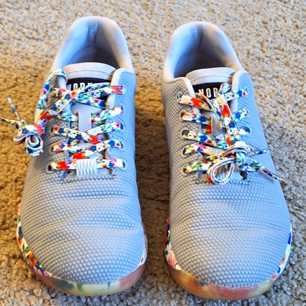 Women's Size 8 gray floral NoBull Athletic shoes